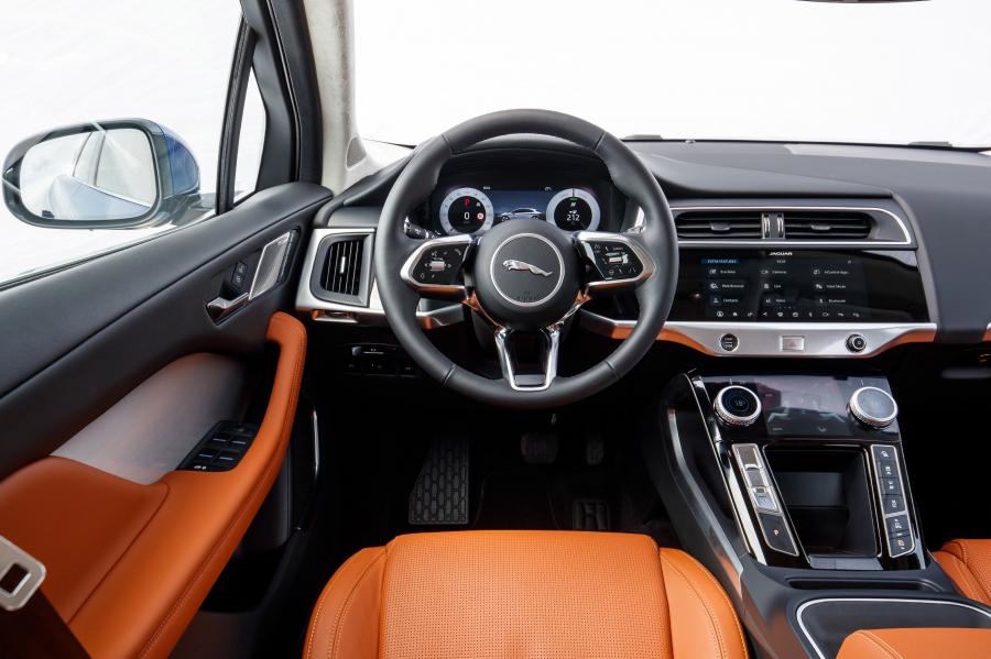 Торпедо Jaguar I-Pace EV400 AWD S 2018 года  (WW) (фото 38 из 40)